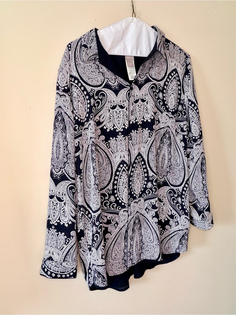 Chico's Black & White Paisley Button-Front Top size 4- reversible